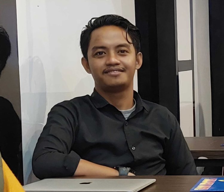 Doa ke Langit, Excavator ke Bumi