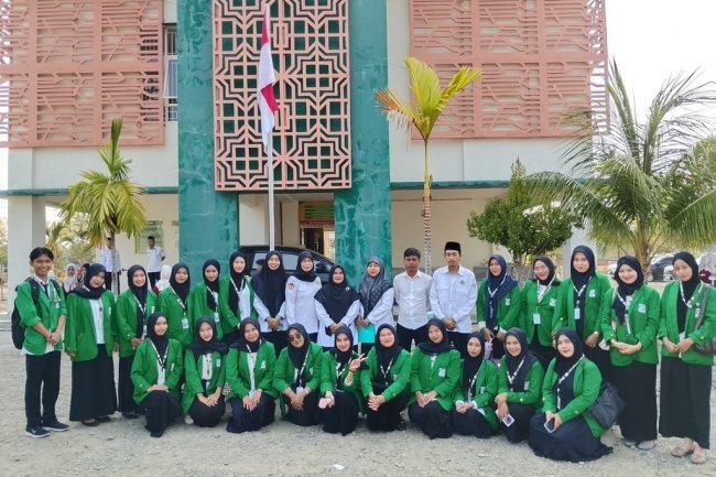 Asistensi Mengajar Jadi Pengganti Perkuliahan, 78 Mahasiswa FTIK UIN Palopo Turun ke Sekolah